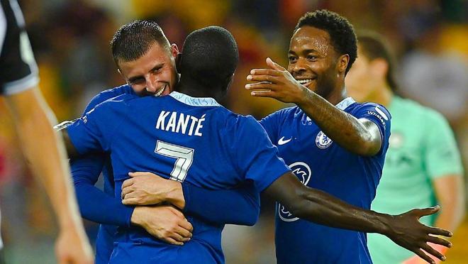 北京男篮：陈盈骏脚踝骨髓水肿和韧带轻度损伤