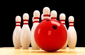 队友疯狂给他做掩护