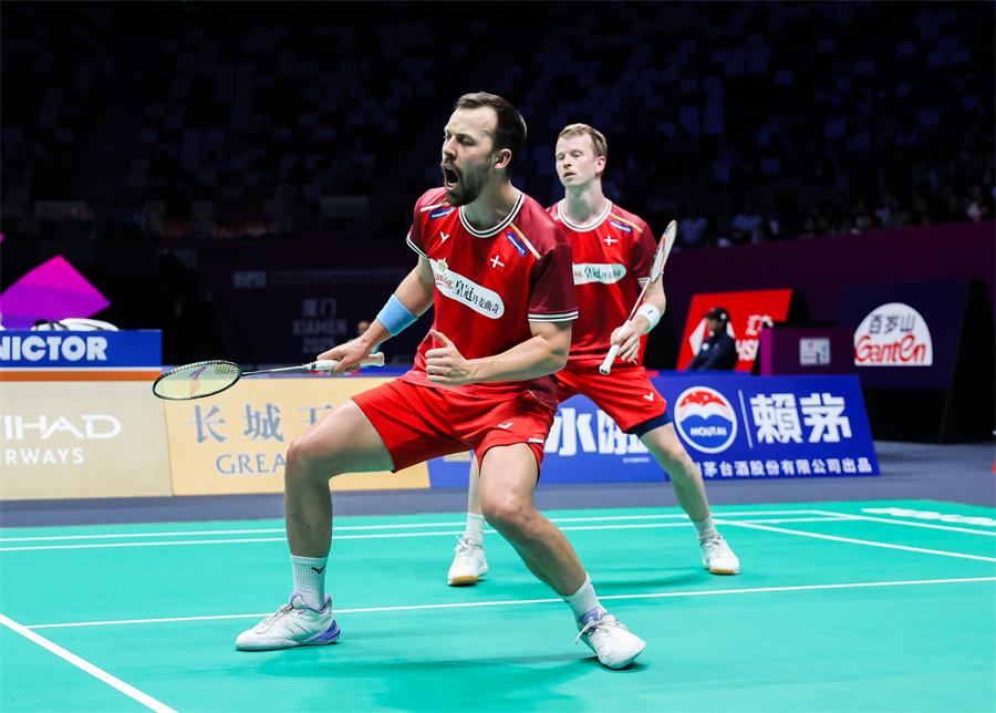 她始终保持 她始终保持