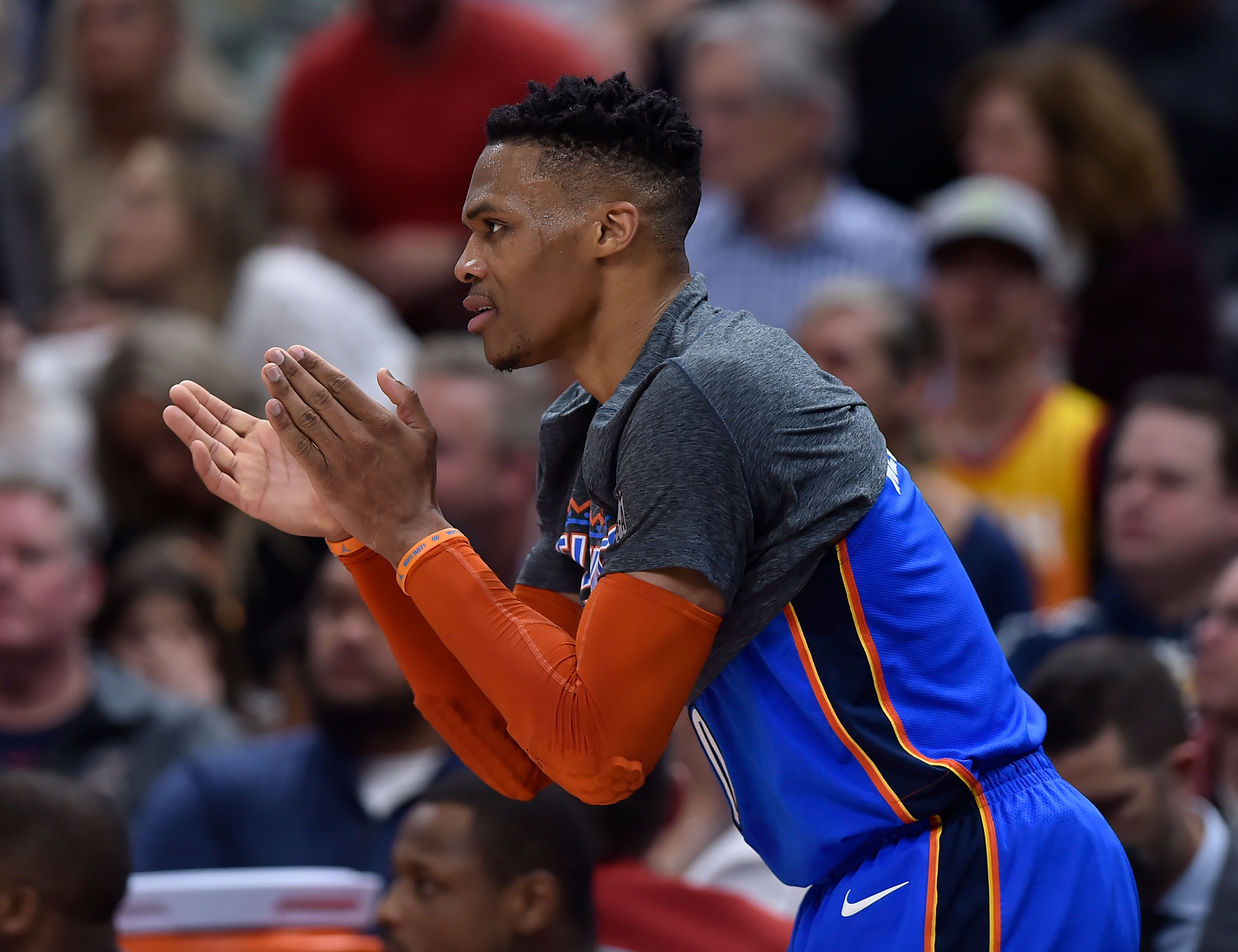 虽然联盟内 虽然联盟内